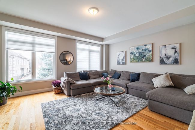 18 Moneypenny Pl, House attached with 4 bedrooms, 3 bathrooms and 1 parking in Vaughan ON | Image 9