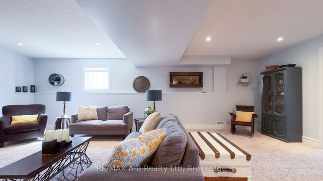 83 Sylvia St, House other with 4 bedrooms, 3 bathrooms and 4 parking in Mitchell ON | Image 34
