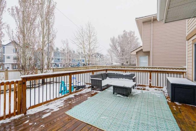 145 Douglas Glen Manor Se, Home with 3 bedrooms, 3 bathrooms and 4 parking in Calgary AB | Image 38