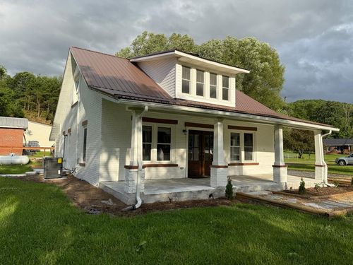 110 Vincent Ln, Richlands, VA, 24641-2860 | Card Image