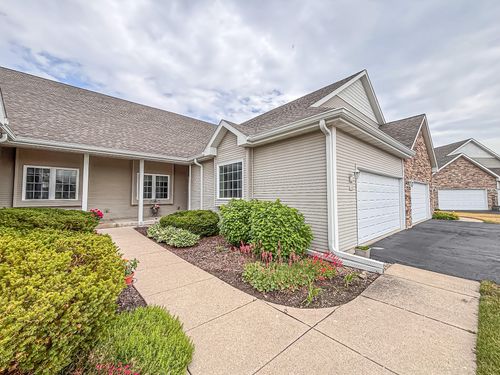 650 Waters Edge Dr, Whitewater, WI, 53190-2215 | Card Image