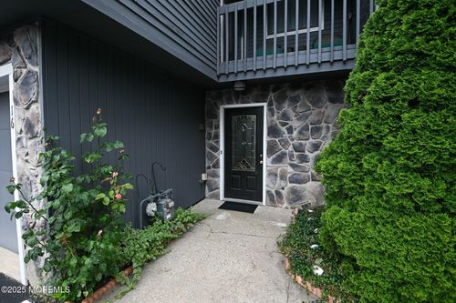 16 Devon Ct, Spring Lake, NJ, 07762-2294 | Card Image
