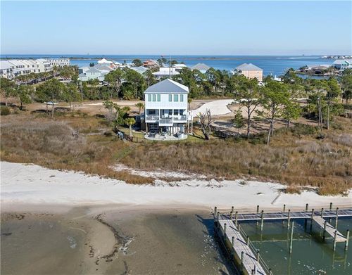 559 Lemoyne Dr, Dauphin Island, AL, 36528-4460 | Card Image