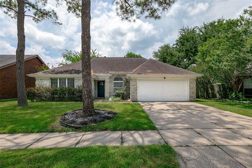 4706 Wynnview Dr, Friendswood, TX, 77546-3153 | Card Image