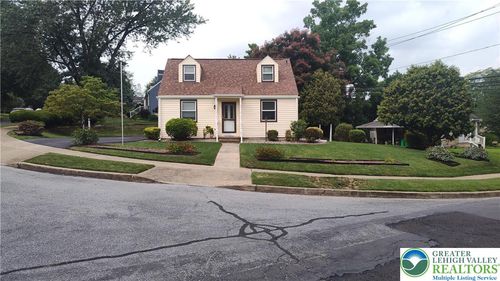 230 College Dr, Allentown, PA, 18104-6134 | Card Image