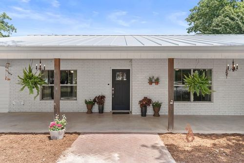 111 Wilderness Dr, Fredericksburg, TX, 78624-5710 | Card Image