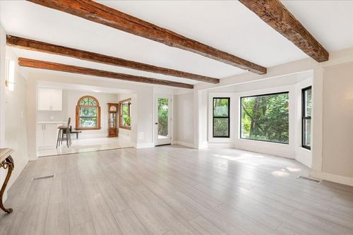 1101 Jericho Oyster Bay Rd, East Norwich, NY, 11732-1044 | Card Image