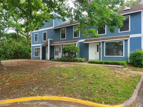 2105 Pier Point Pl, Virginia Beach, VA, 23455-2552 | Card Image
