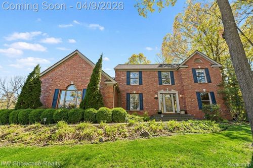 351 Heritage Dr, Milford, MI, 48381-2829 | Card Image