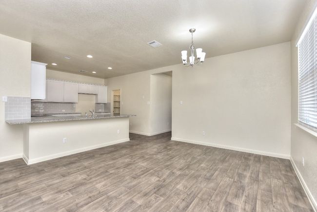 Family Room/Kitchen | Image 11