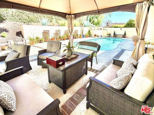 6127 Lockhurst Dr, Woodland Hills, CA, 91367-5733 | Card Image
