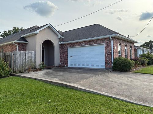 4636 Meadowdale St, Metairie, LA, 70006-4034 | Card Image