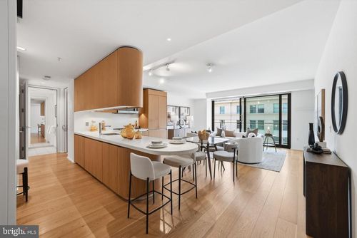 904-925 H St Nw, WASHINGTON, DC, 20001-4997 | Card Image