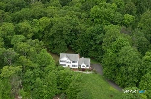 15 Sarah Dr, Oxford, CT, 06478-1514 | Card Image