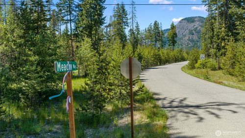 1 E Sparks Rd, Easton, WA, 98925 | Card Image