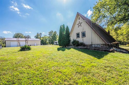 3889 Logansport Rd, Morgantown, KY, 42261-8056 | Card Image