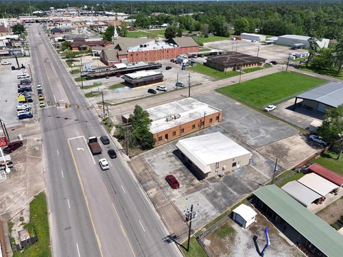 270 N Main St, Vidor, TX, 77662-4934 | Card Image