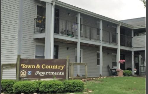 1410 30th St, Highland, IL, 62249-2731 | Card Image