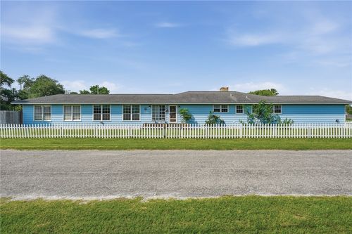 651 W Wilson Ave, Aransas Pass, TX, 78336-3537 | Card Image