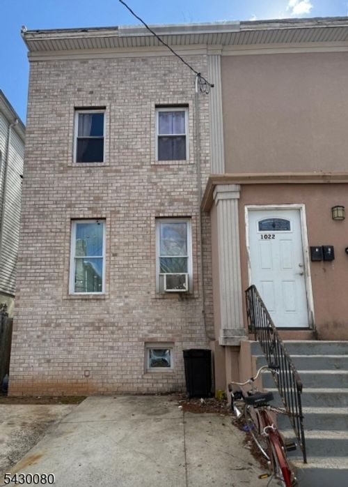 1022 Laura St, Elizabeth, NJ, 07201-1506 | Card Image