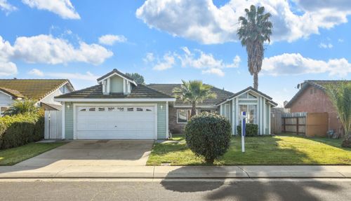 190 Patricia Pl, Lathrop, CA, 95330-9460 | Card Image