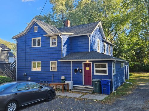 39 Holyoke St, Northampton, MA, 01060-3364 | Card Image