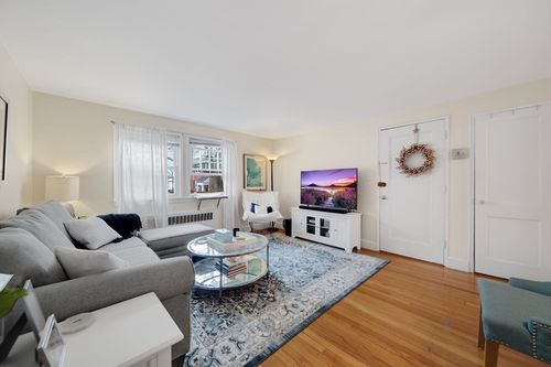 5-930 Massachusetts Ave, Arlington, MA, 02476 | Card Image