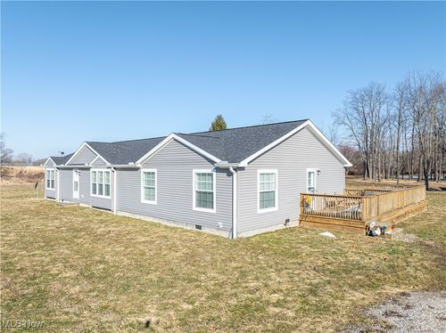 5719 N Richmond Rd, Pierpont, OH, 44082-9766 | Card Image