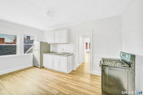 apt-3e-1040 Capitol Ave, Hartford, CT, 06106-6006 | Card Image