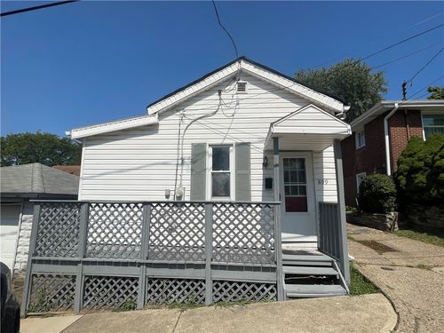 899 9th St, Ambridge, PA, 15003-2007 | Card Image