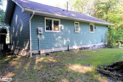 44 Roberts Lake Rd E, House other with 2 bedrooms, 1 bathrooms and 6 parking in Seguin ON | Image 2