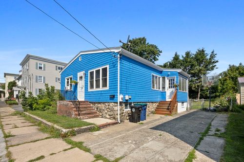 4 Arthur St, Salem, MA, 01970-2802 | Card Image