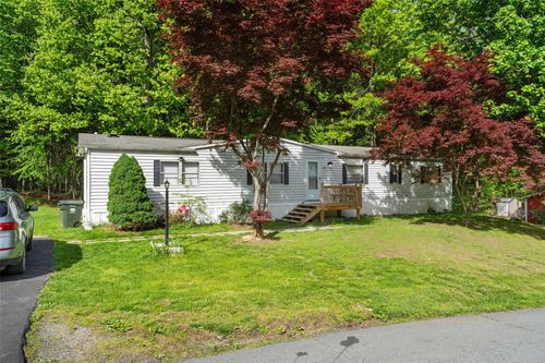 26 Redwood Dr, Bloomingburg, NY, 12721-4840 | Card Image