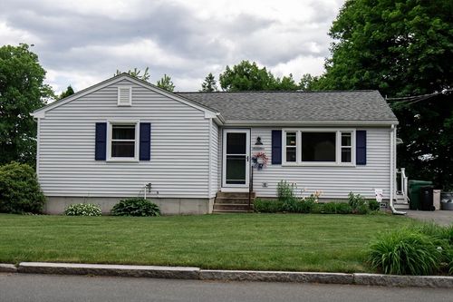 17 Hearthstone Ter, Chicopee, MA, 01020-1315 | Card Image