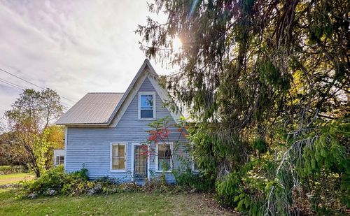 89 Route 12, Hartland, VT, 05048-9459 | Card Image