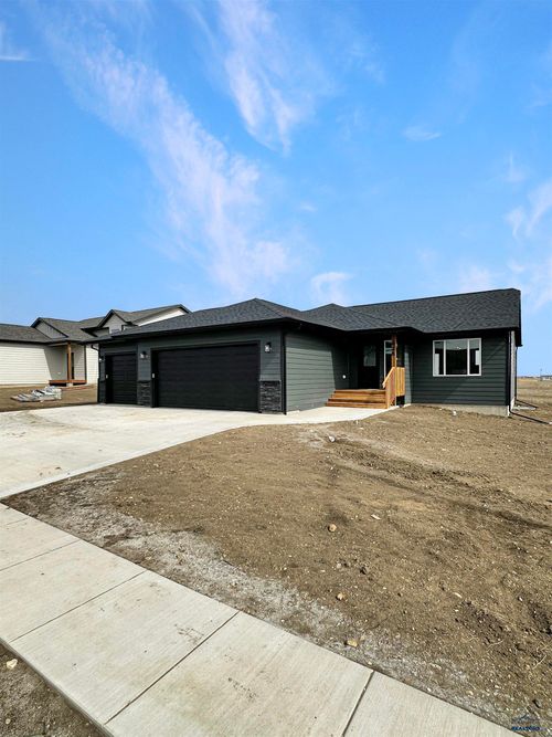 628 Bull Run Dr, Box Elder, SD, 57719 | Card Image