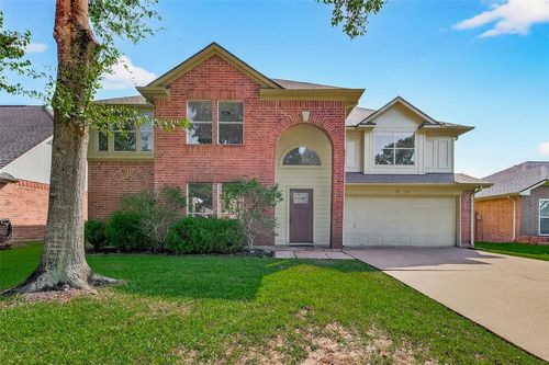 1826 Oak Valley Dr, Kemah, TX, 77565-8110 | Card Image