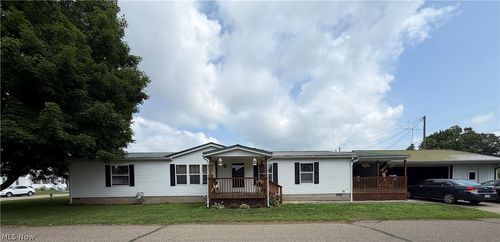 310 Poplar Street, Newcomerstown, OH, 43832 | Card Image