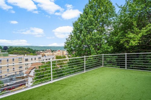 9 Wellesley Ave, Yonkers, NY, 10705-3841 | Card Image