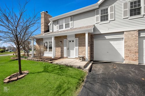 3072 Anton Cir, Aurora, IL, 60504-6658 | Card Image