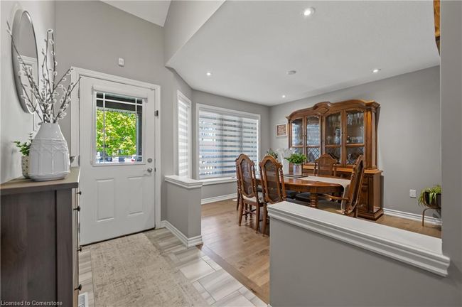 32 Westminster Cres, Townhouse with 2 bedrooms, 4 bathrooms and 4 parking in Fergus ON | Image 6