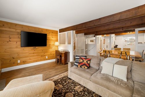 apt-3-67 Fox Hill Rd, Stowe, VT, 05672-5610 | Card Image