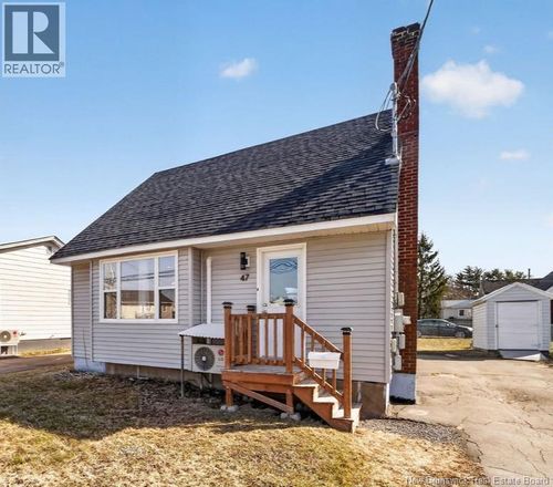 47 Churchill St, Moncton, NB, E1C7H9 | Card Image