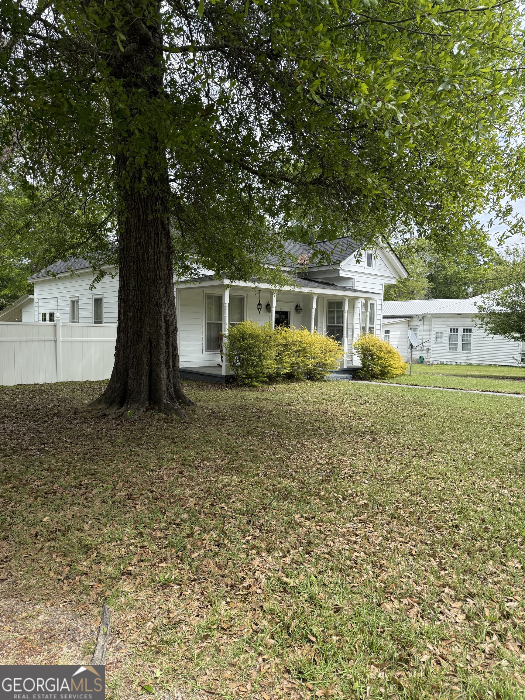 Residential in Eastman 4