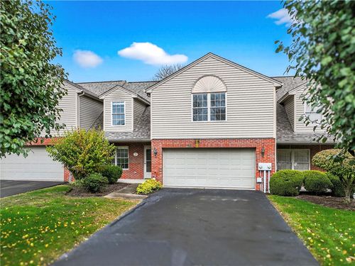 4 Dogwood Dr, Washington, PA, 15301-1578 | Card Image