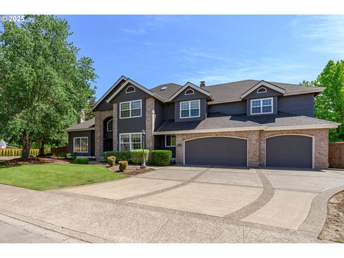 2351 Nw Pinehurst Dr, McMinnville, OR, 97128-2469 | Card Image