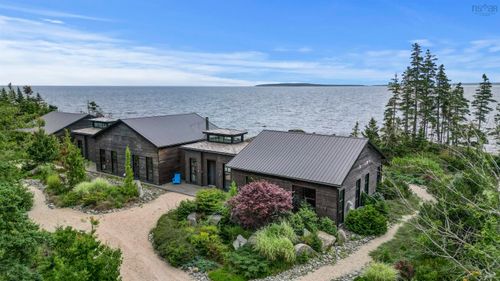 6999 Highway 3, Hunts Point, NS, B0T1G0 | Card Image