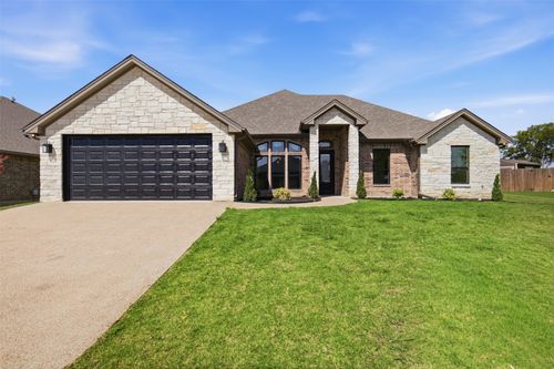 905 Cumberland St, Mcgregor, TX, 76657-3432 | Card Image