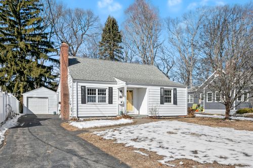 28 Page Street, Milford, CT, 06460 | Card Image