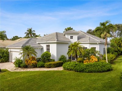 869 Island Club Square, House other with 3 bedrooms, 2 bathrooms and null parking in Vero Beach FL | Image 1